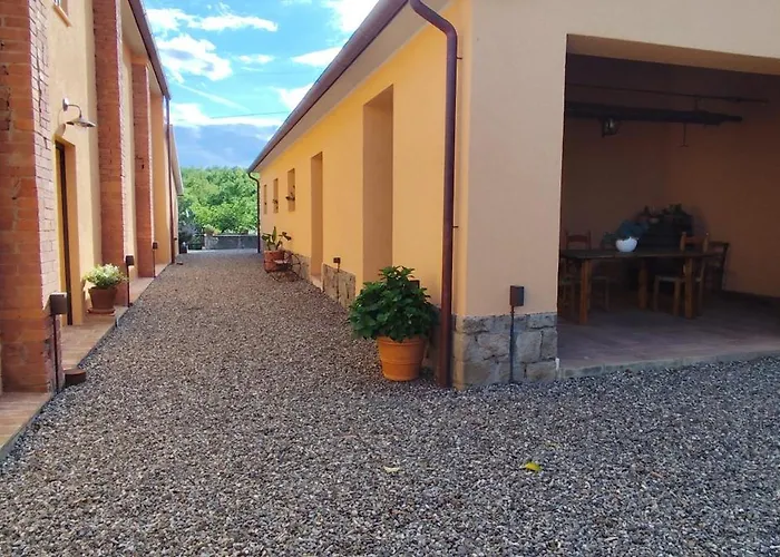 Campo Cantina Ginestra 公寓